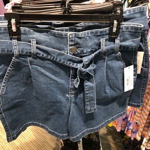 Belted Jean mom shorts